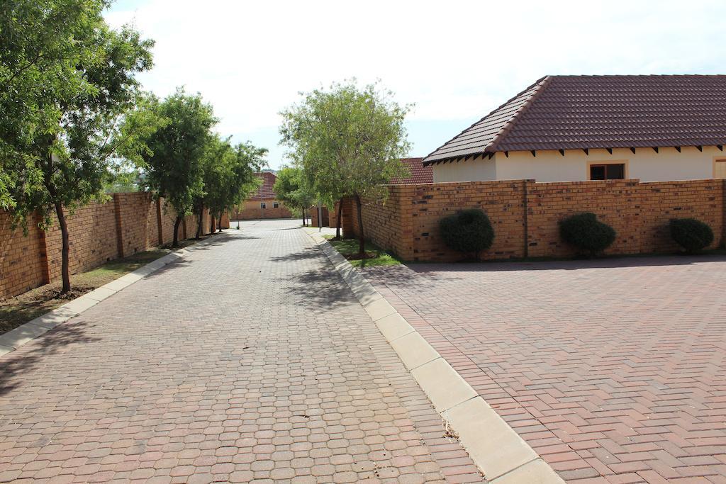 Topaz Cove Luxury Villas Edenvale Exterior photo