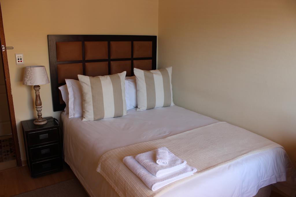 Topaz Cove Luxury Villas Edenvale Exterior photo